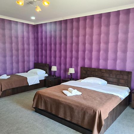 Georgian House Hotel Kutaiszi Kültér fotó