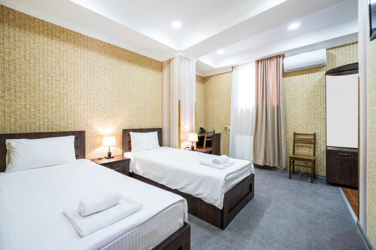 Georgian House Hotel Kutaiszi Kültér fotó