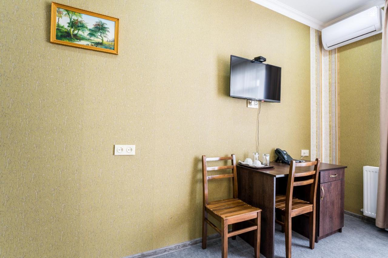 Georgian House Hotel Kutaiszi Kültér fotó
