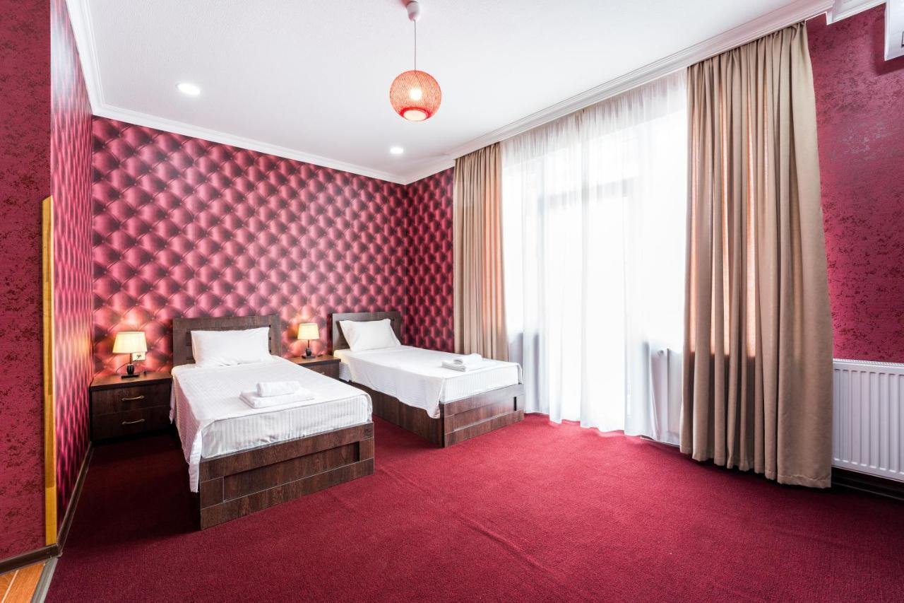 Georgian House Hotel Kutaiszi Kültér fotó