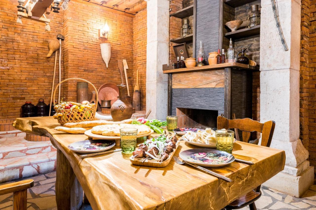 Georgian House Hotel Kutaiszi Kültér fotó