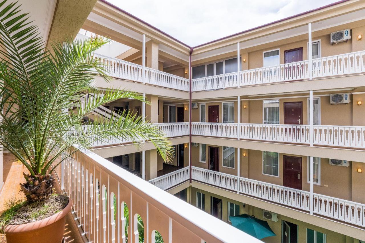 Georgian House Hotel Kutaiszi Kültér fotó