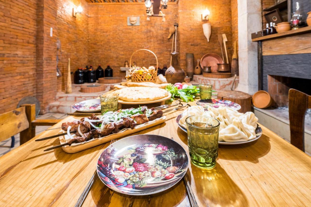 Georgian House Hotel Kutaiszi Kültér fotó