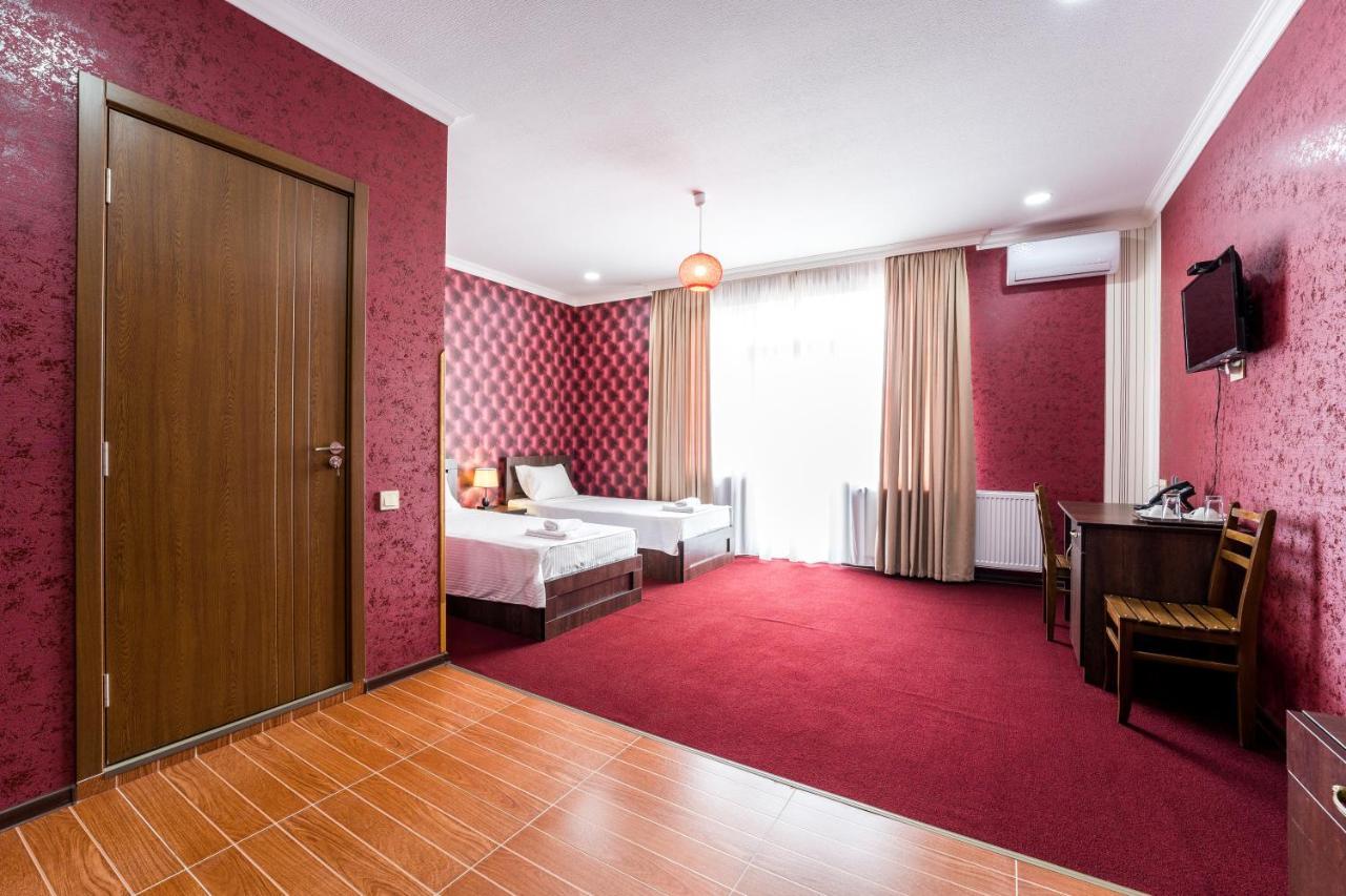 Georgian House Hotel Kutaiszi Kültér fotó