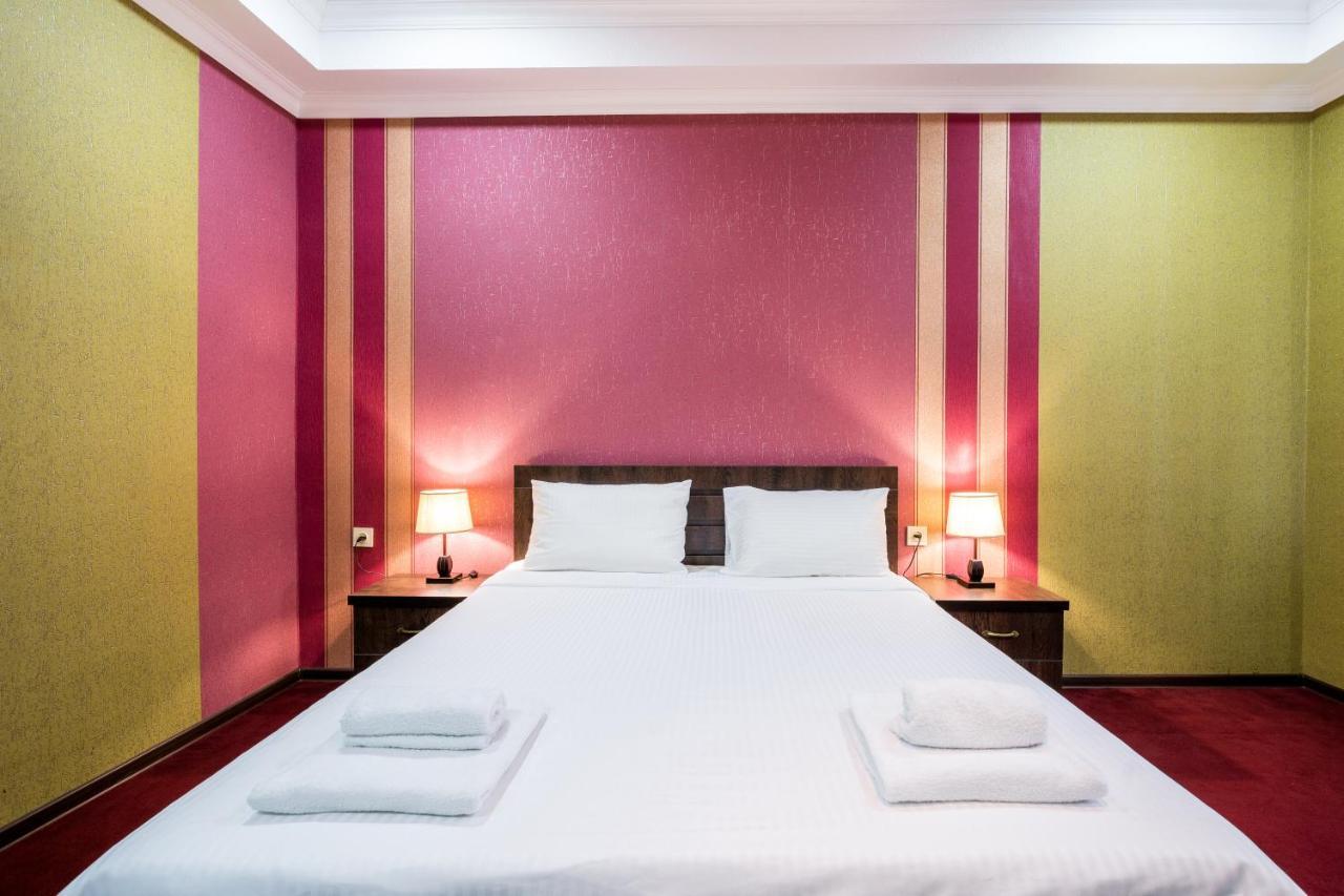 Georgian House Hotel Kutaiszi Kültér fotó