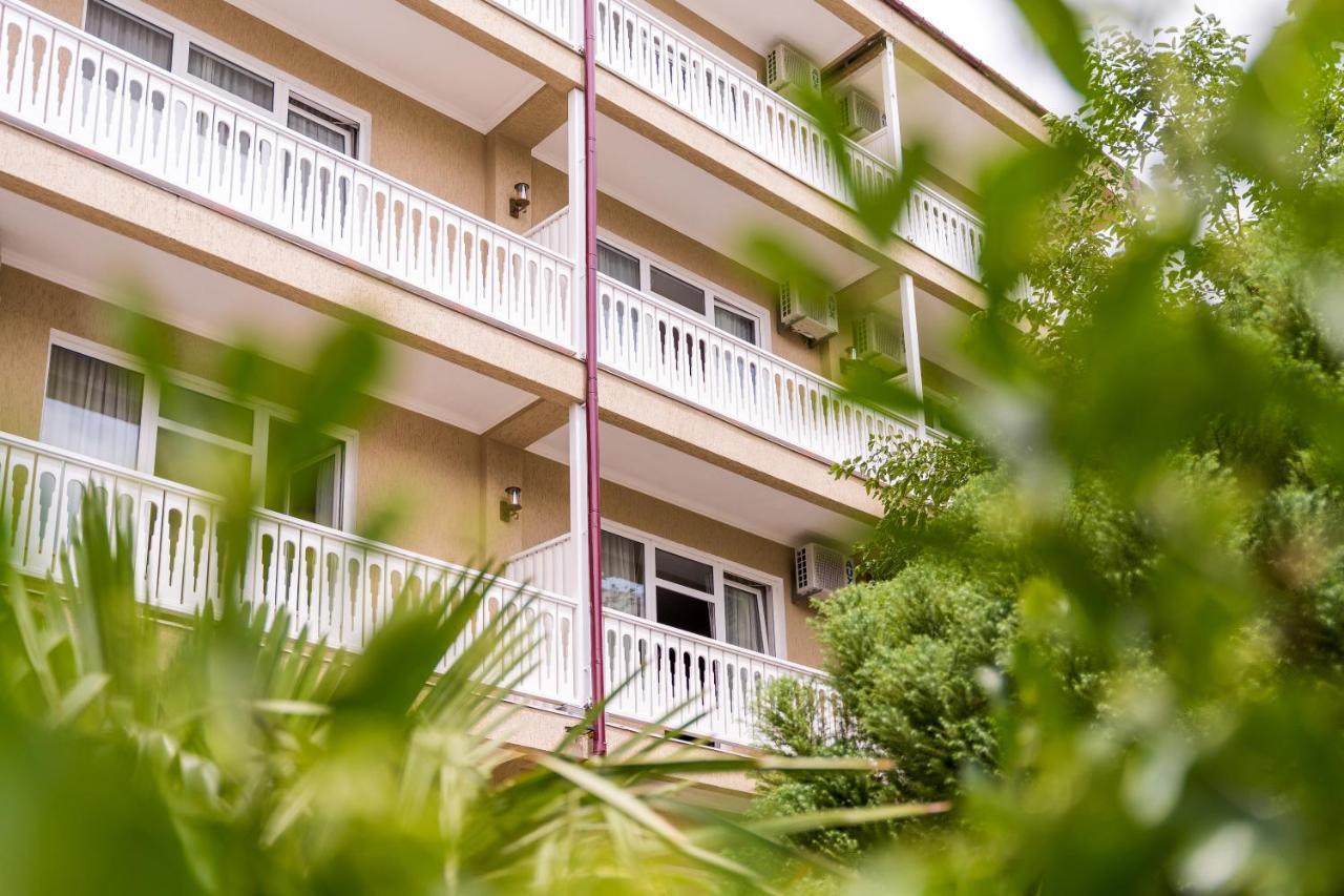 Georgian House Hotel Kutaiszi Kültér fotó