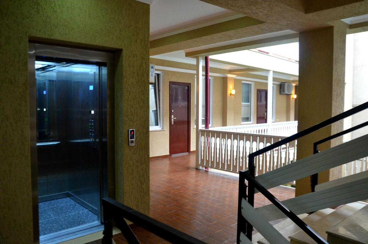 Georgian House Hotel Kutaiszi Kültér fotó