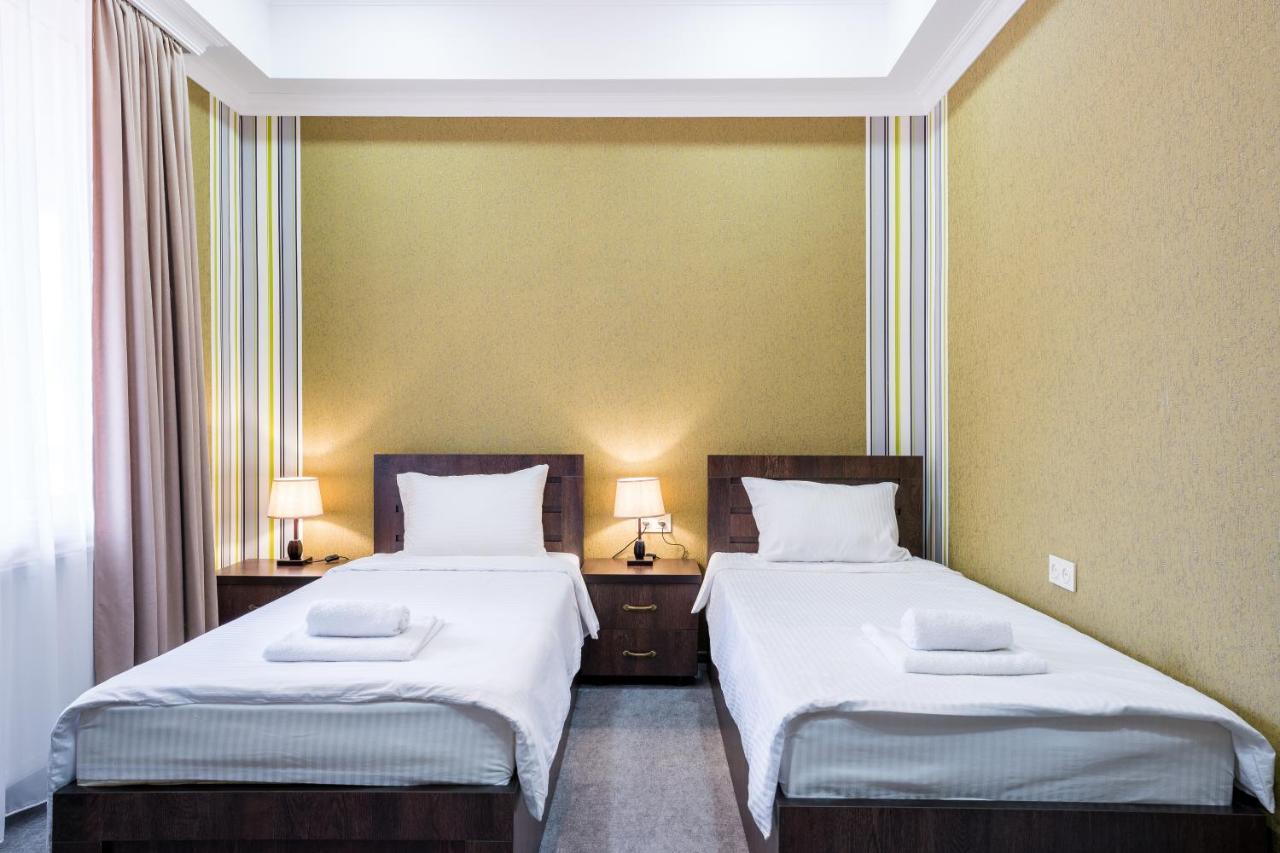 Georgian House Hotel Kutaiszi Kültér fotó