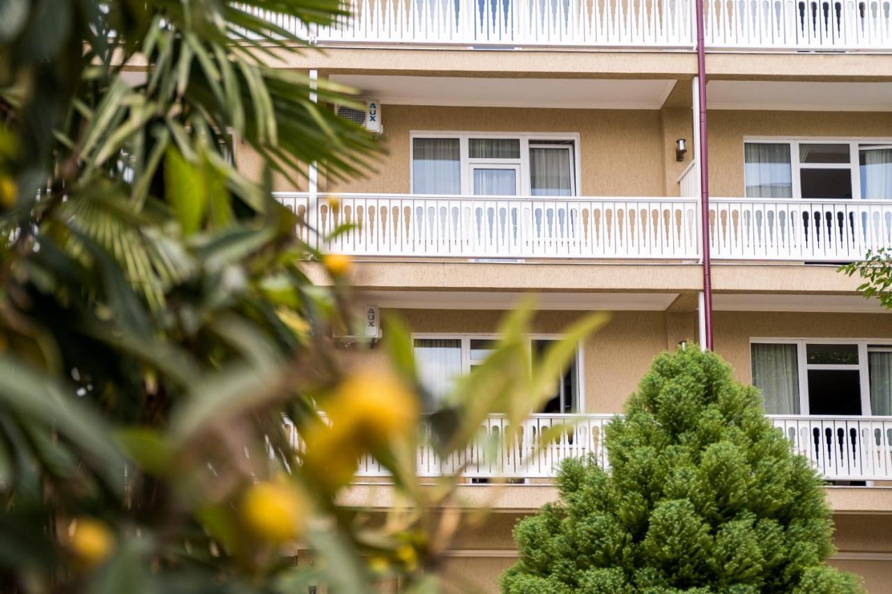 Georgian House Hotel Kutaiszi Kültér fotó