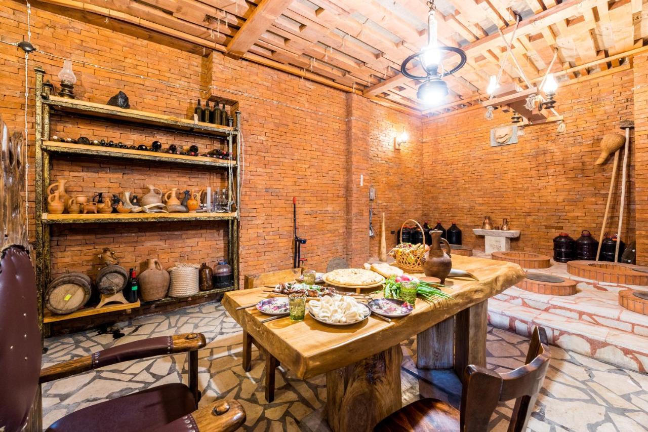 Georgian House Hotel Kutaiszi Kültér fotó